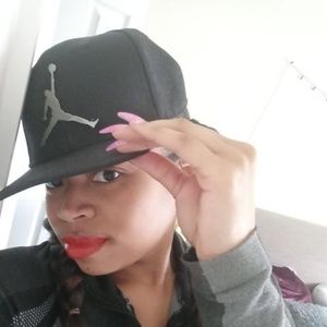 Meet your Posher, Arielle